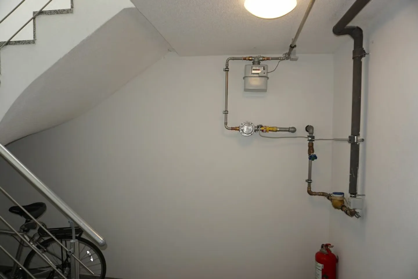 ARI-262 - Magnifique rez-de-jardin de 5,5 pièces dans une maison de standing à 2 logements - Photo 19 of 30