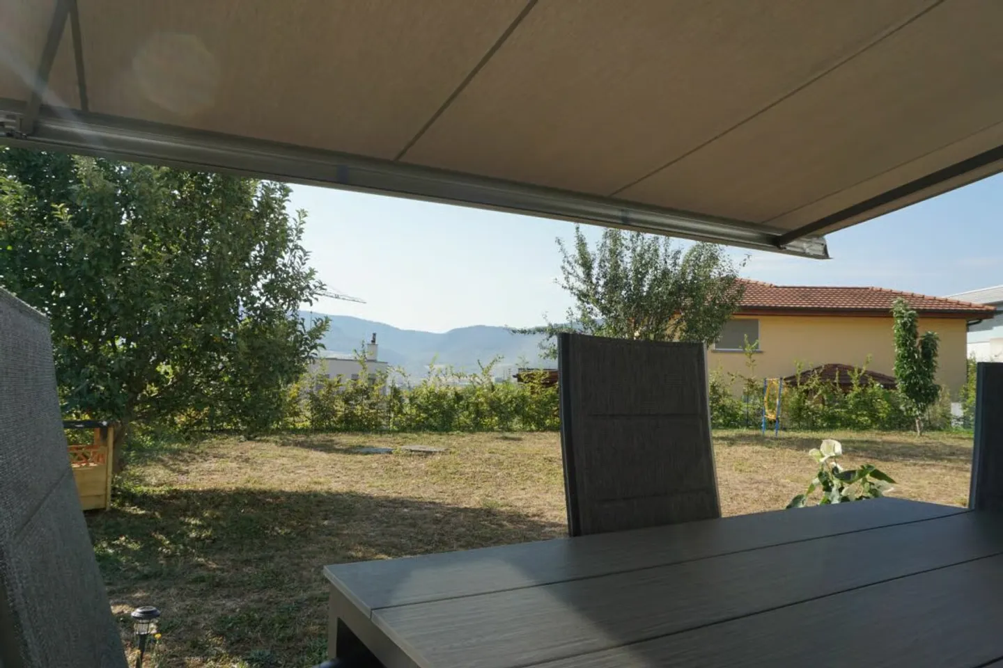 ARI-262 - Magnifique rez-de-jardin de 5,5 pièces dans une maison de standing à 2 logements - Photo 29 of 30