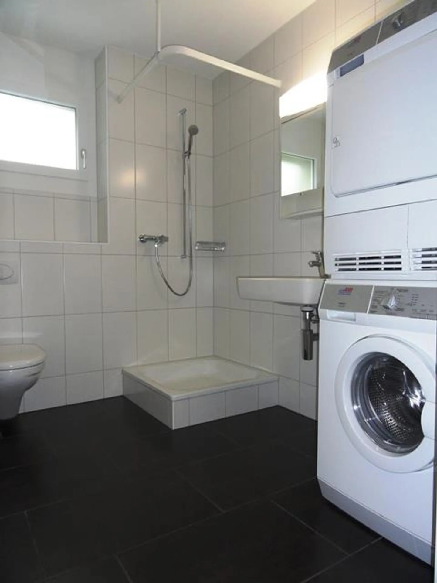 Space for the whole family! - Photo 4 of 6