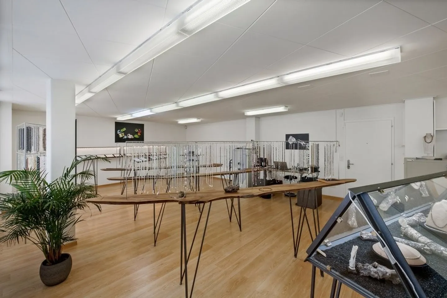 Office space for rent - Photo 9 of 11