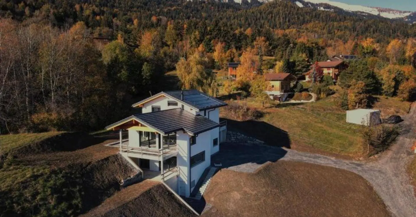 Individual Villa 8 Rooms in Ayent - Photo 1 of 11