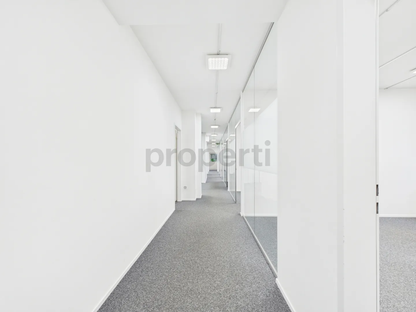 Exquisites Büro mit vielseitigen Nutzungsmöglichkeiten in Aarwangen, BE - Foto 4 von 9