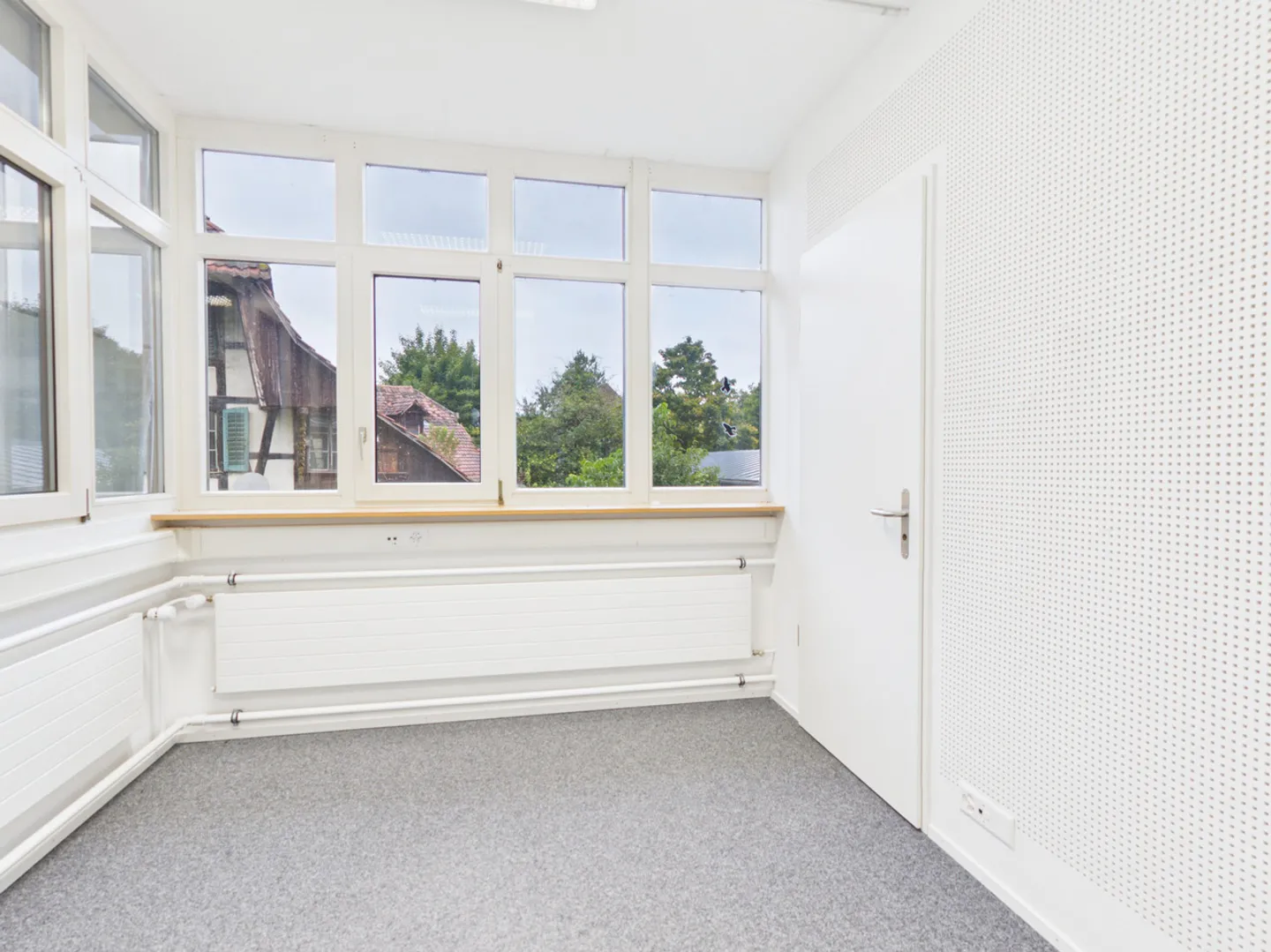 Exquisites Büro mit vielseitigen Nutzungsmöglichkeiten in Aarwangen, BE - Foto 7 von 9