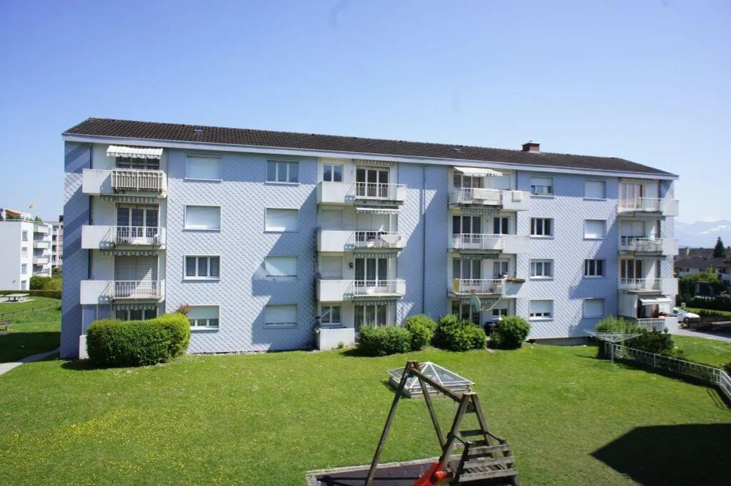 Agencement spacieux, moderne et avec balcon ensoleillé ! - Photo 1 sur 8