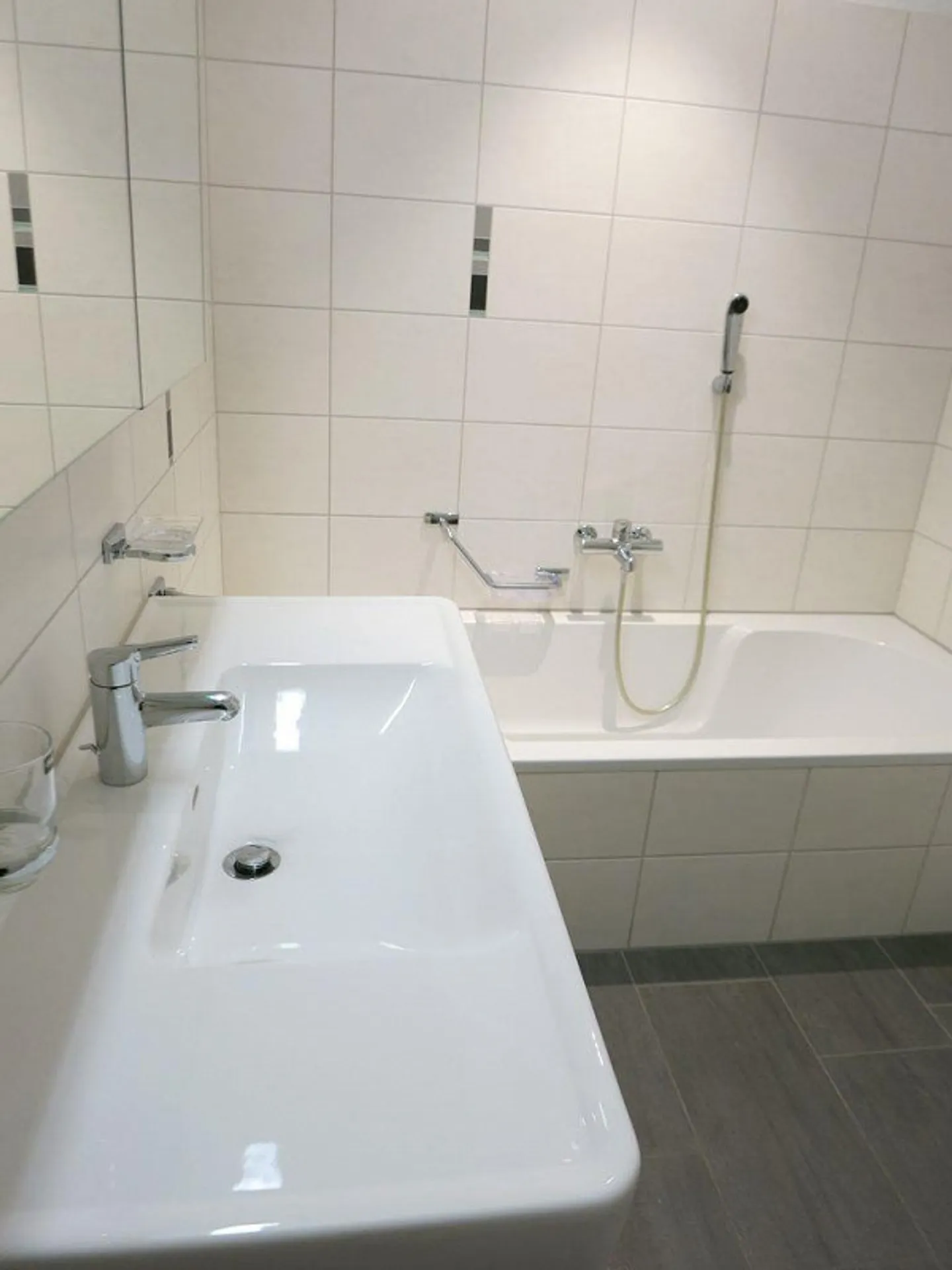 Aimez-vous cela spacieux et moderne ? - Photo 9 sur 13