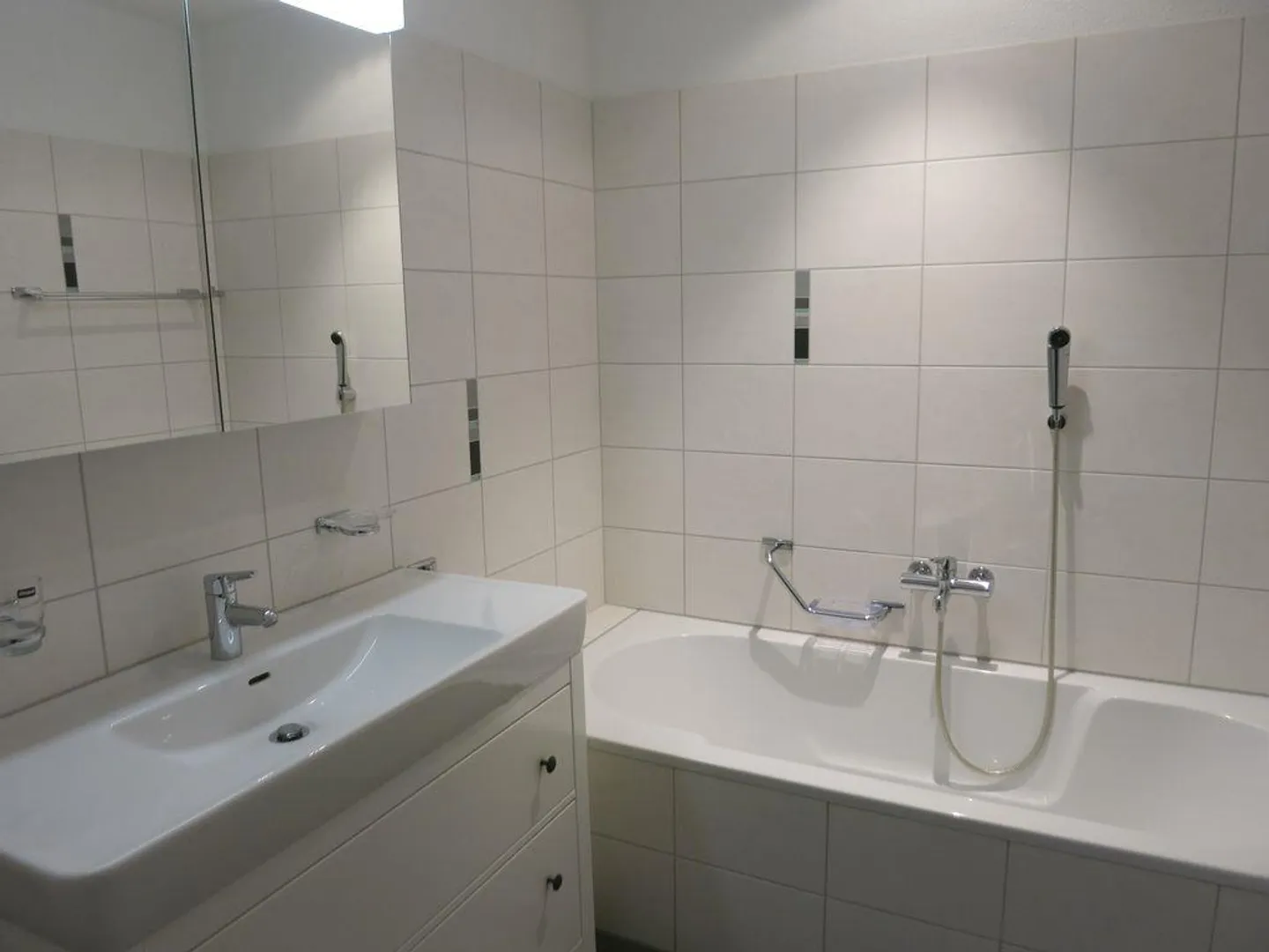 Aimez-vous cela spacieux et moderne ? - Photo 10 sur 13