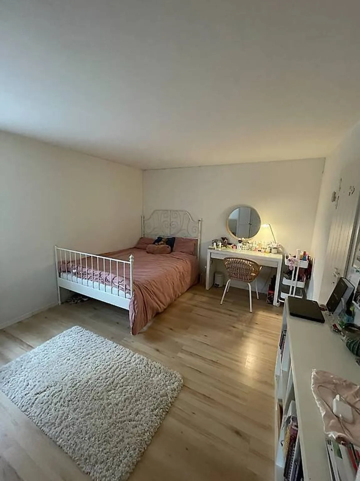 Soggiorno con 3,5 stanze e giardino - Foto 4 di 6