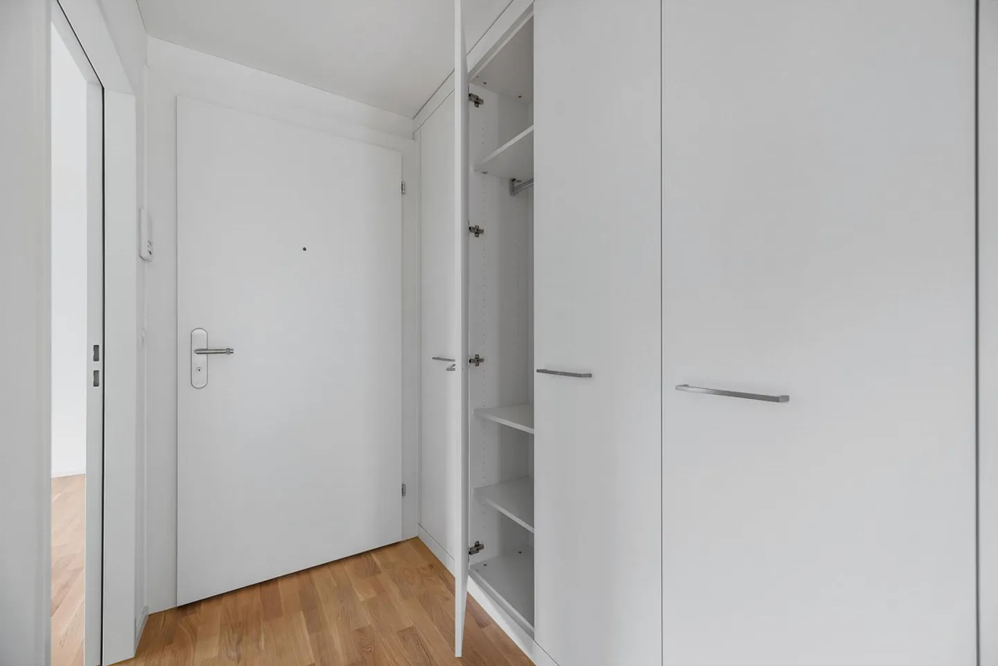 Appartamento moderno di 3,5 locali con grande balcone a Regensdorf - Foto 8 di 11