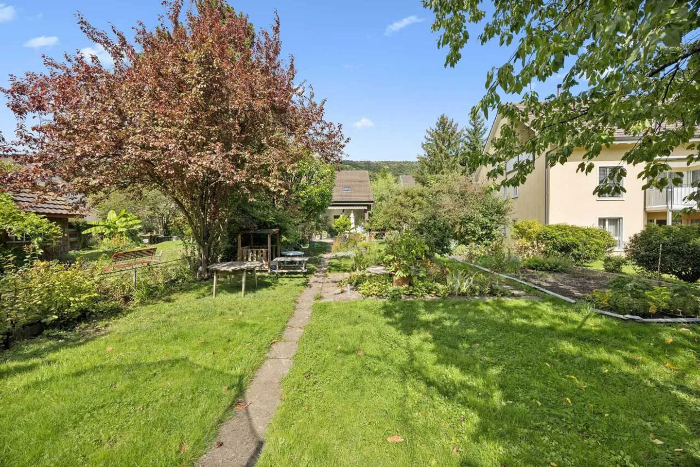 Maison familiale avec grand paradis de jardin - Photo 10 sur 13