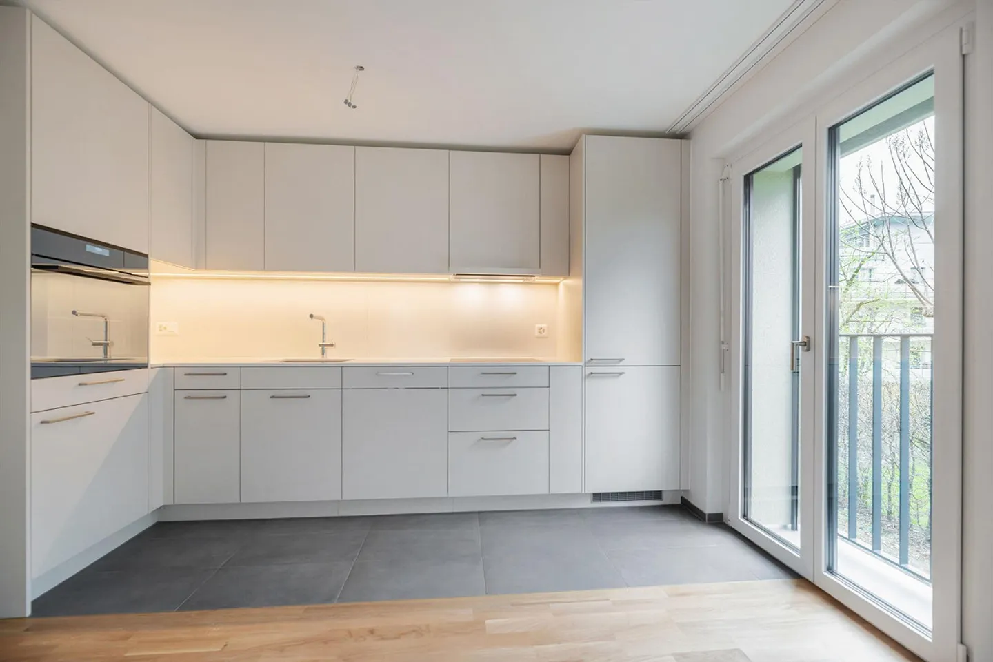 Appartamento moderno di 3,5 locali con grande balcone a Regensdorf - Foto 6 di 11