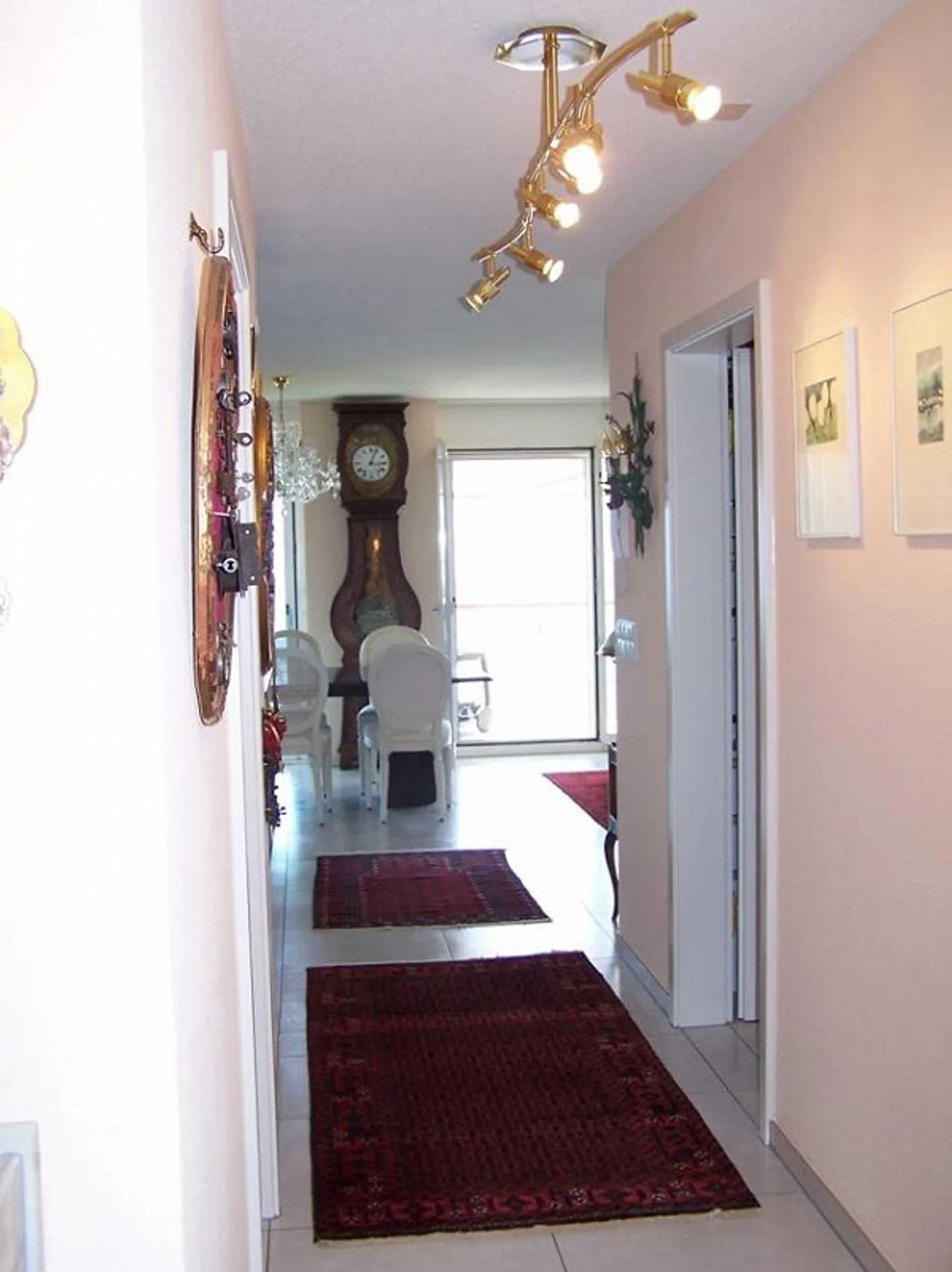 Appartement 3.5 pièces bien entretenu avec belle vue - Photo 3 sur 16