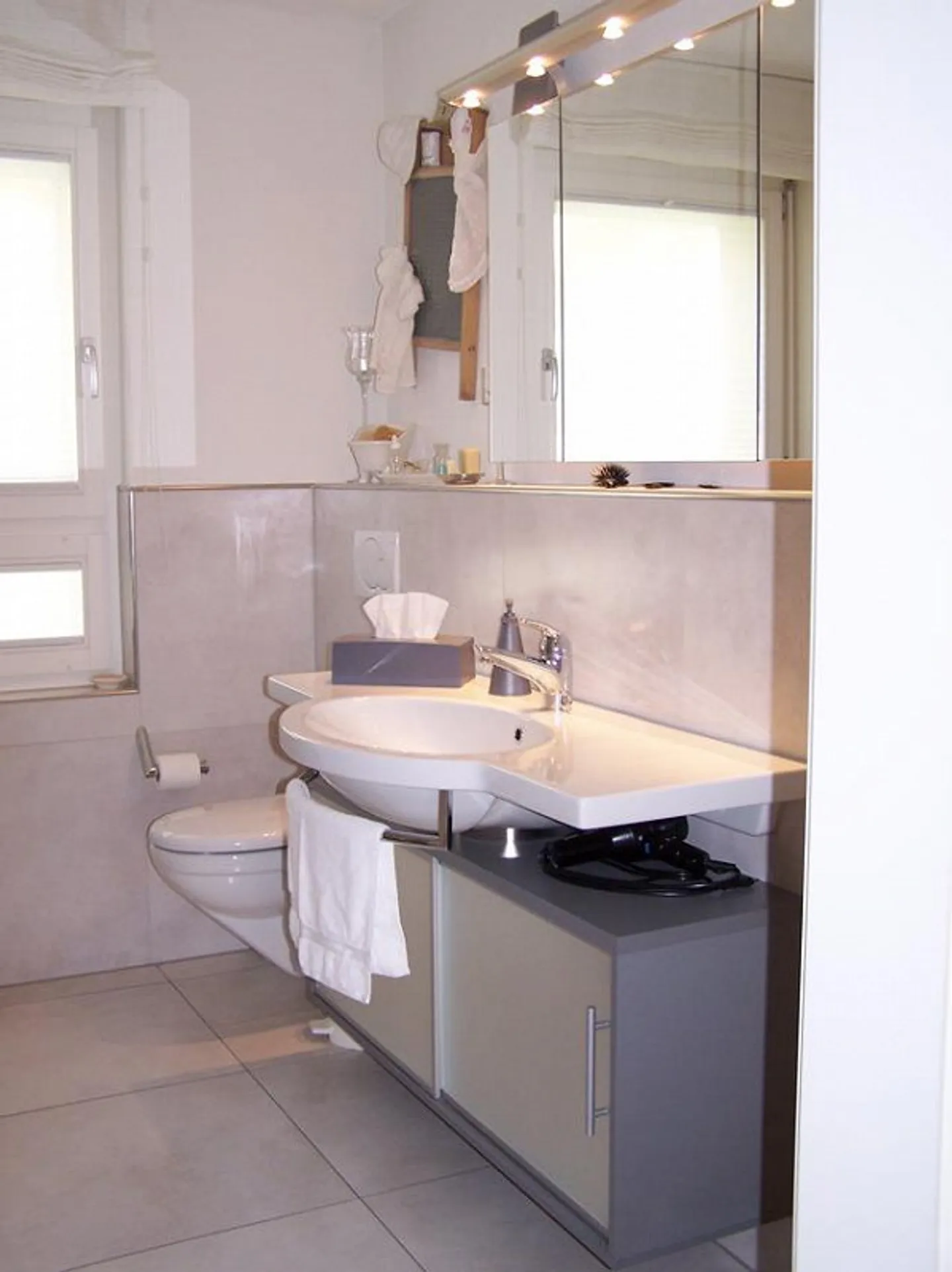 Appartement 3.5 pièces bien entretenu avec belle vue - Photo 12 sur 16