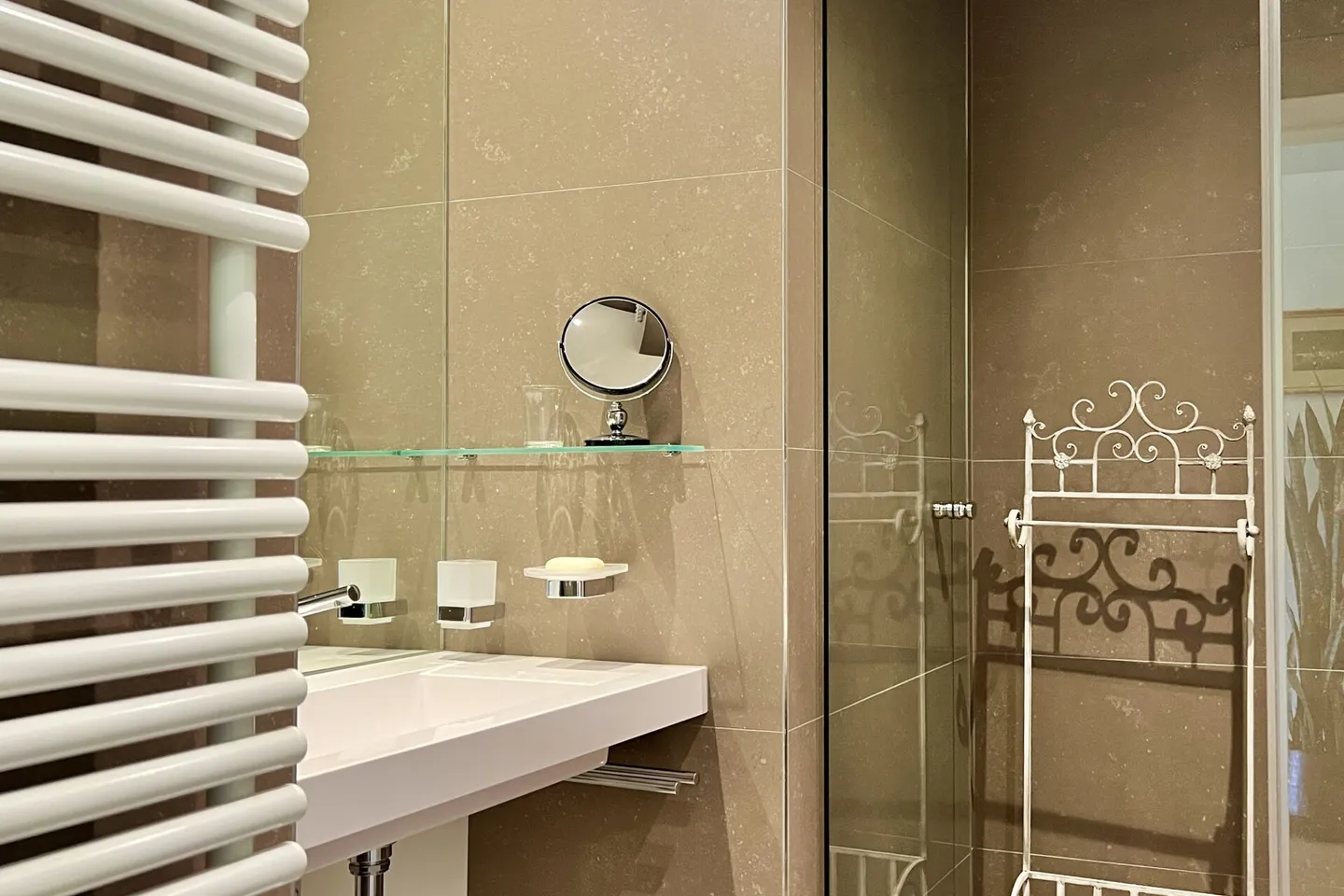 RISERVATO! CHIC & CHARME - VIVERE PERFETTAMENTE AD ASCONA - Ottima posizione, clima, piscina interna - Foto 28 di 46