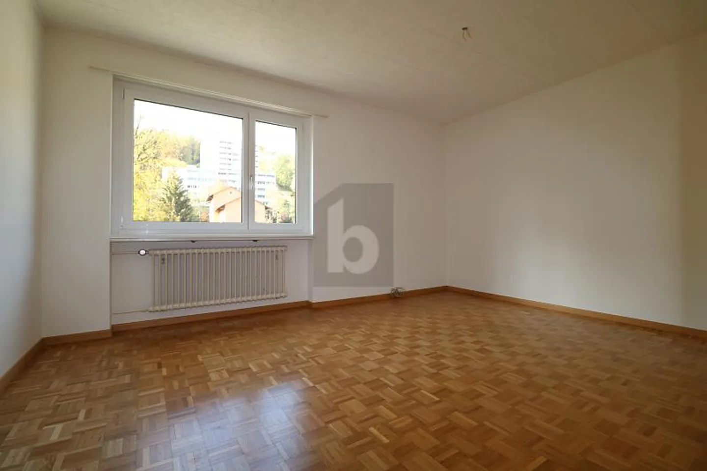 3.5 Room Apartment - Photo 3 of 6