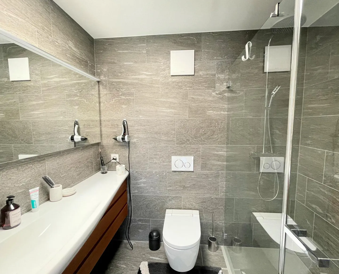 Geräumige Penthouse-Wohnung mit großer Terrasse - Foto 9 von 13