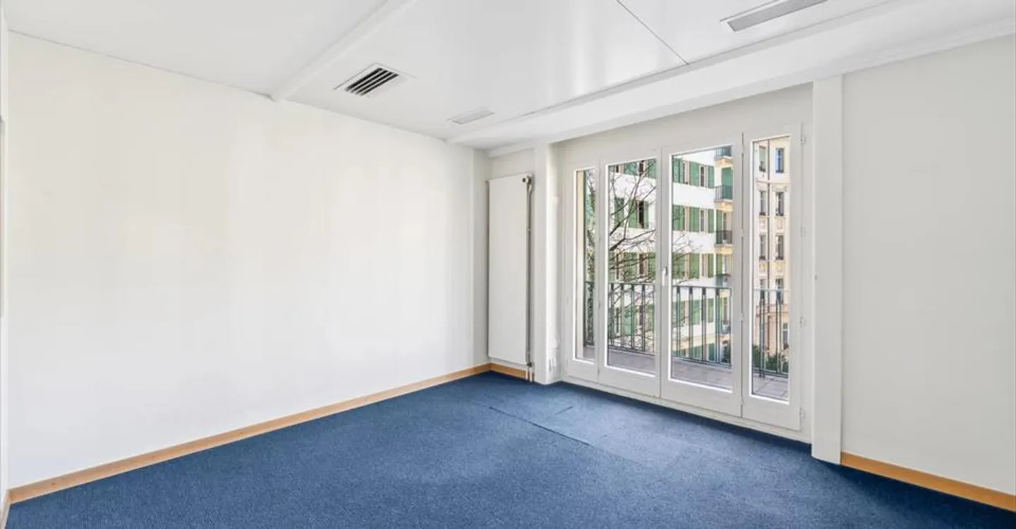 Office space for rent - Photo 1 of 13