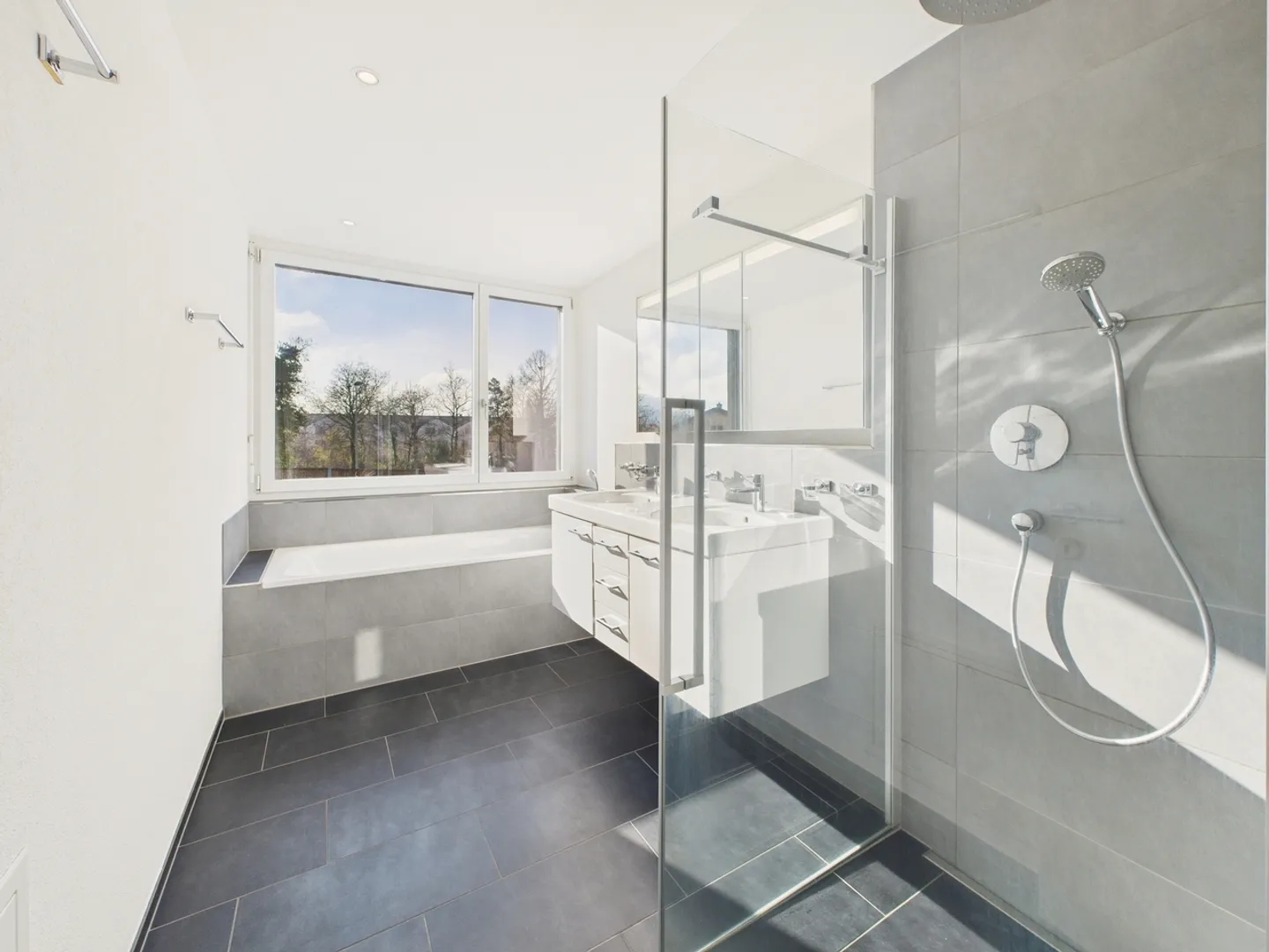 Modernized Family House in a Central Location - Space for Your Future! - Photo 11 of 13