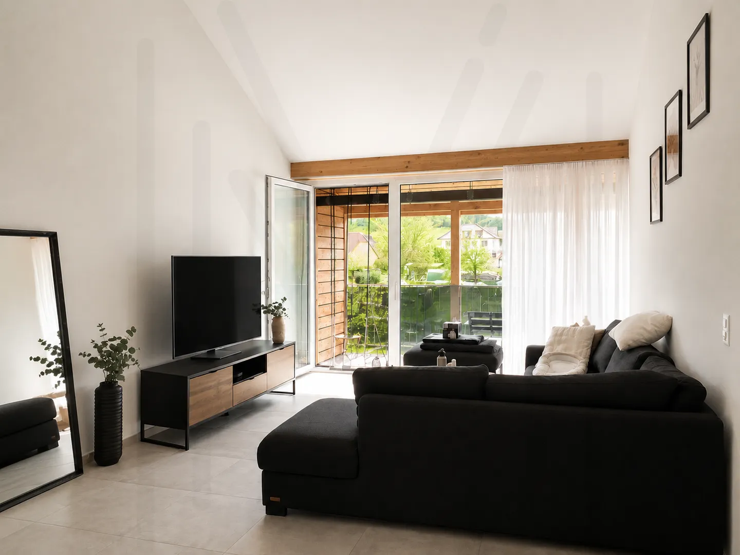 Charming Attic Apartment in Courtepin - Photo 2 of 10