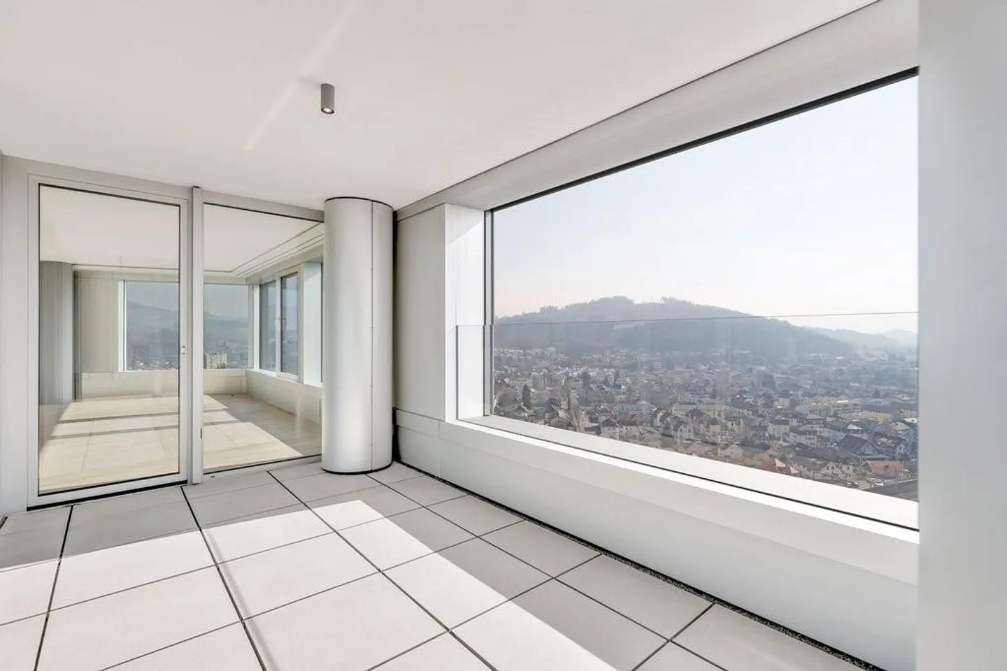 Vivere moderno con vista unica. - Foto 9 di 10