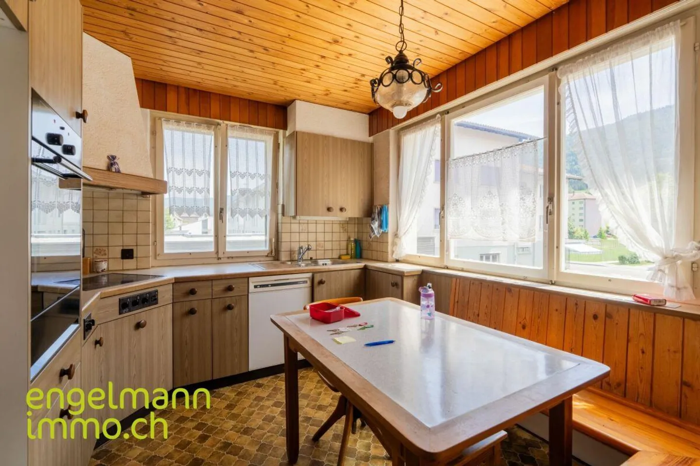 Wohngebäude mit Garagen + Werkstatt - Foto 8 von 17