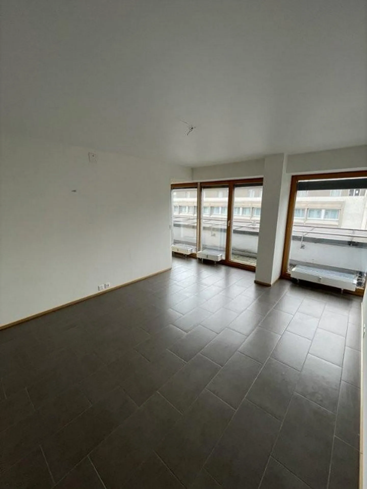 Moderne 2.5-Zimmer-Wohnung - Foto 3 von 8