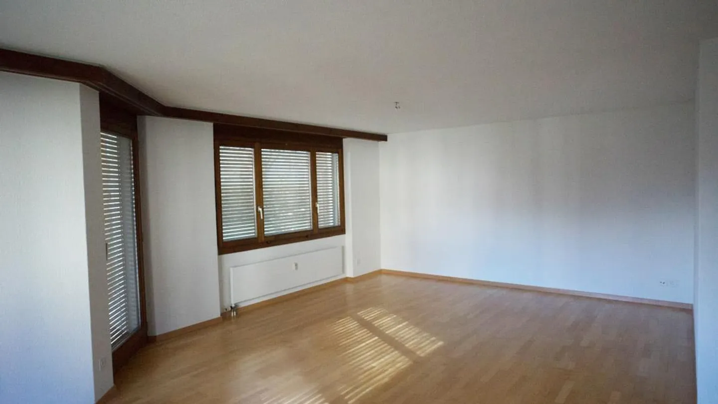 Appartamento centrale di 4,5 stanze con balcone e ampio spazio giardino - Foto 7 di 18