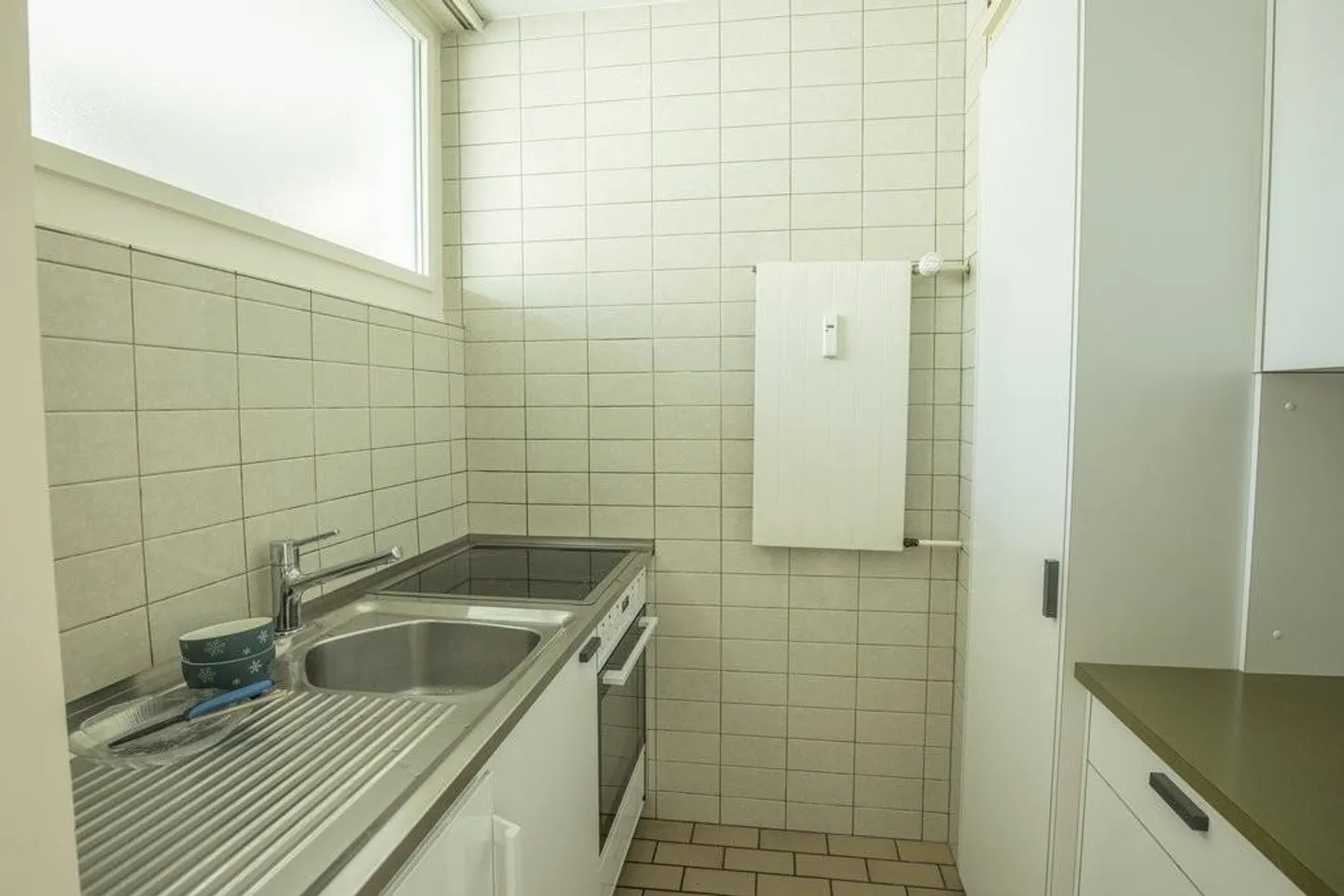 Appartement près du village de Muttenz avec balcon - Photo 2 sur 8