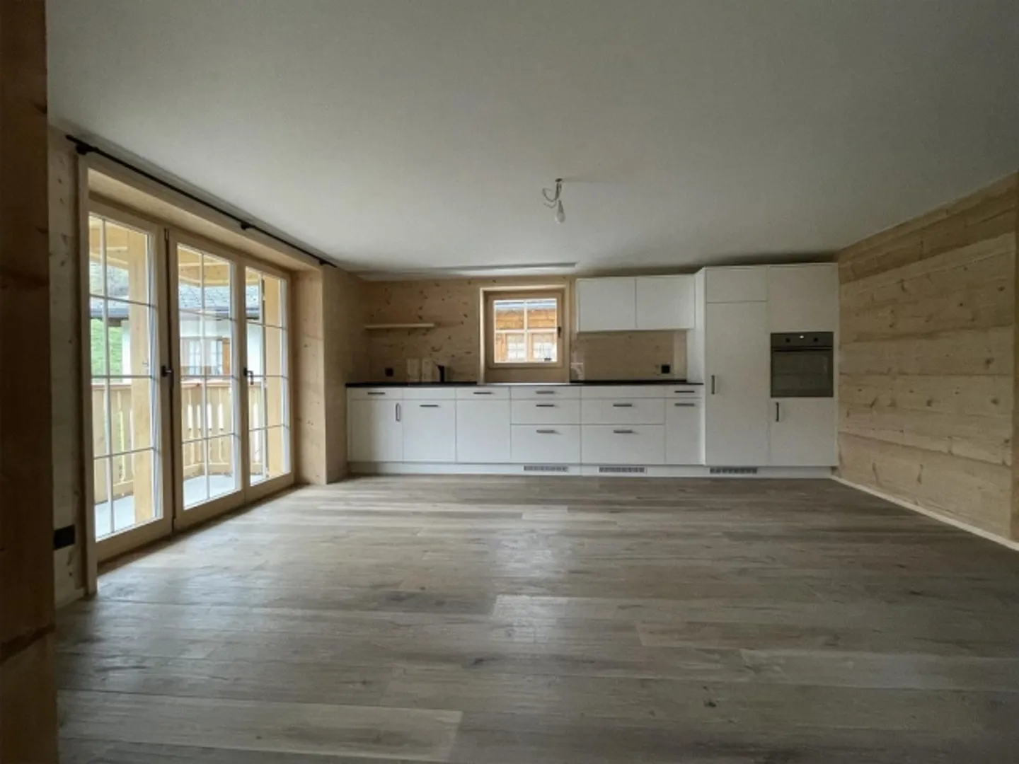 Newly renovated 3.5-room apartment with balcony in Vignogn - Photo 2 of 11