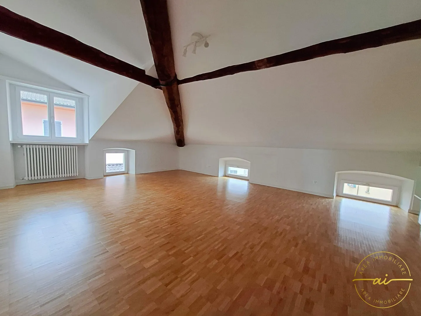 ATTIC MANSARDÉ DE 3.5 PIÈCES - Photo 6 sur 9