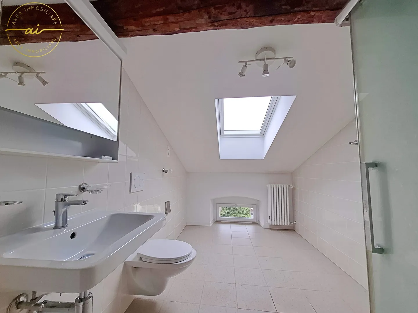 ATTIC MANSARDÉ DE 3.5 PIÈCES - Photo 7 sur 9