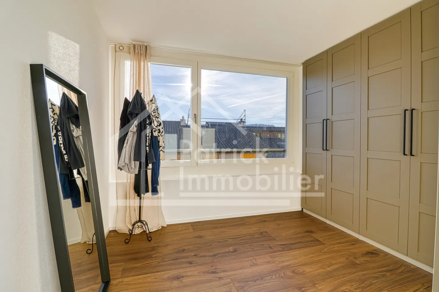 Stepped house for sale - Photo 11 of 14