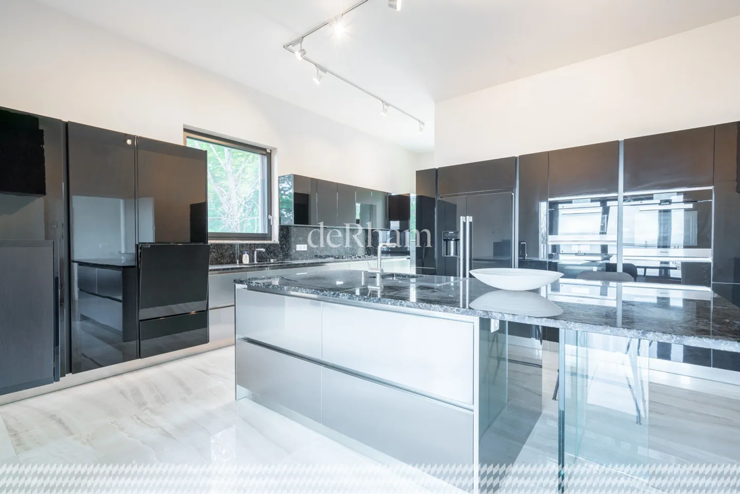 Villa de Maître 
avec piscine intérieure  - Photo 3 sur 7