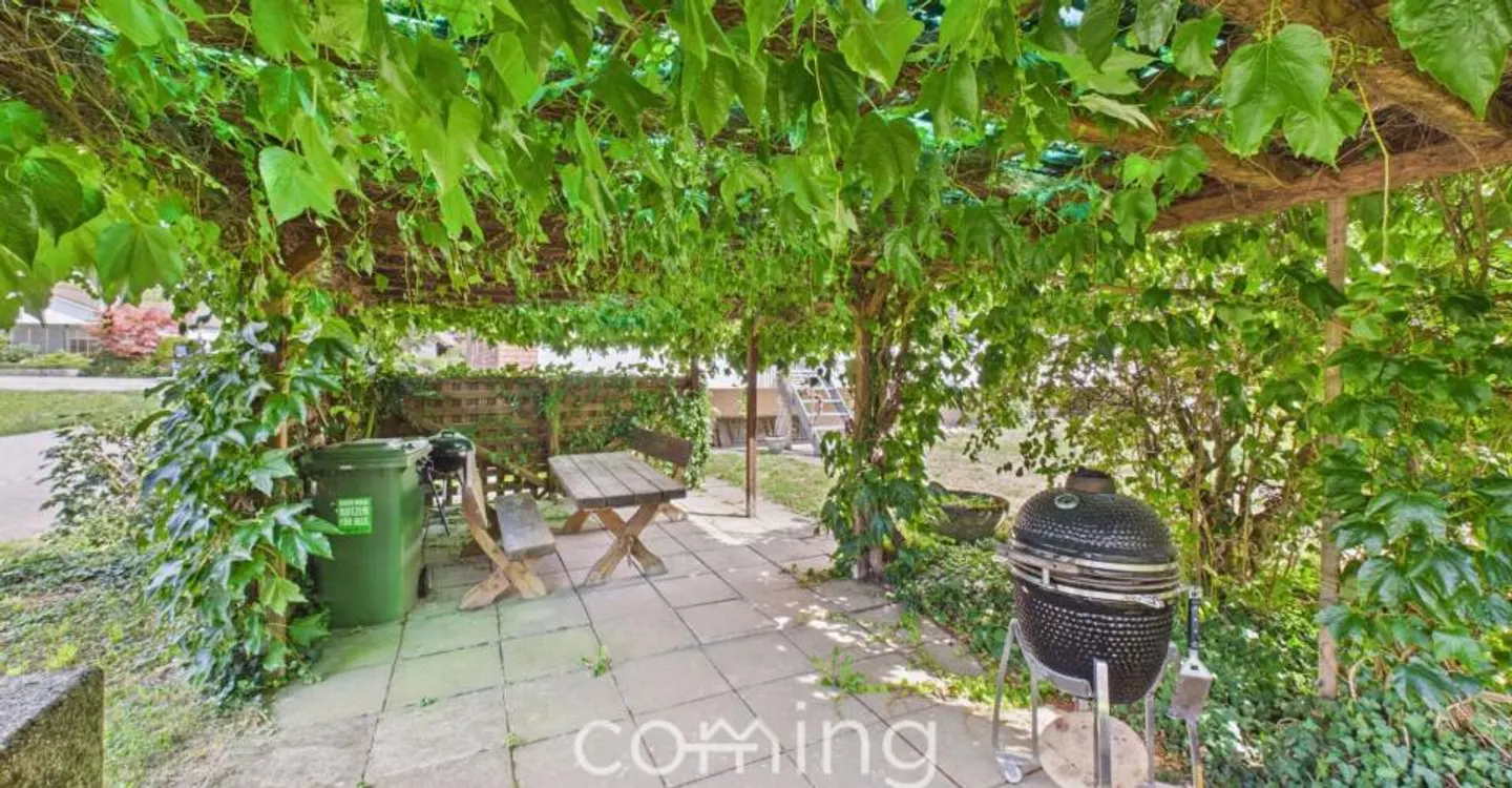 Appartement de 4,5 pièces modernisé à Riedholz avec vue sur la montagne et balcon - Photo 10 sur 11
