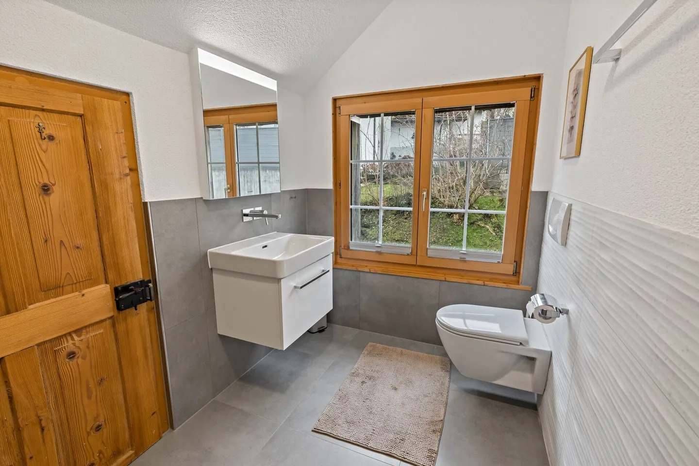 Grosszügige sanierte Liegenschaft mit Studio - Foto 2 von 32