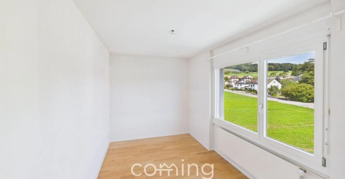 Appartement de 4,5 pièces modernisé à Riedholz avec vue sur la montagne et balcon - Photo 7 sur 11