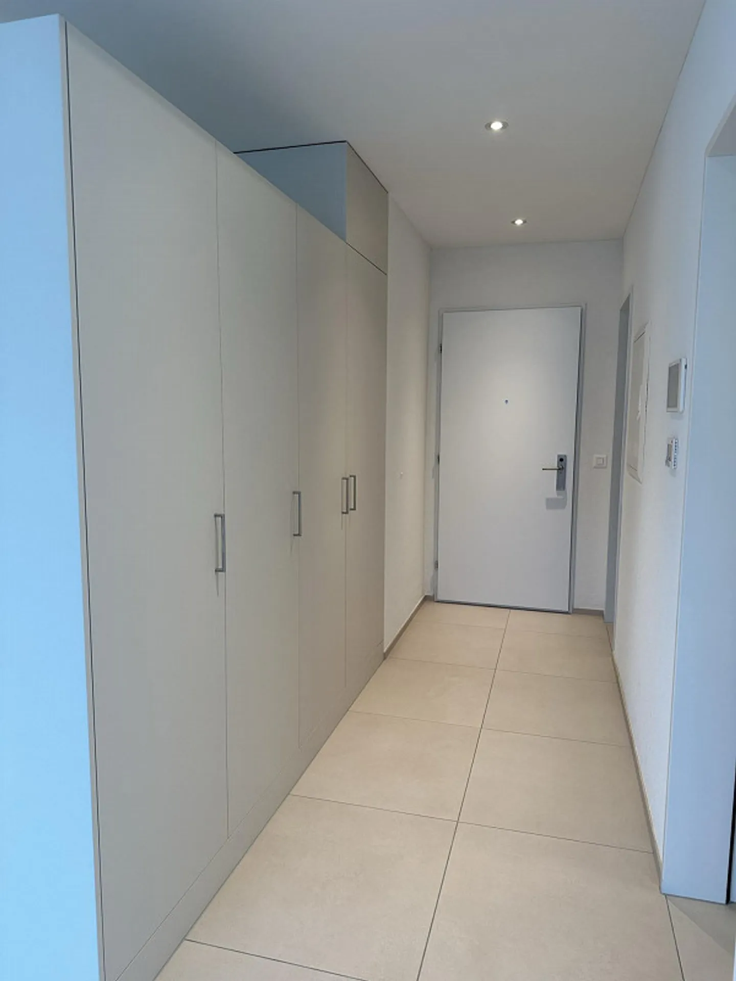 Modern 2.5-room apartment with unique room height - Photo 6 of 7