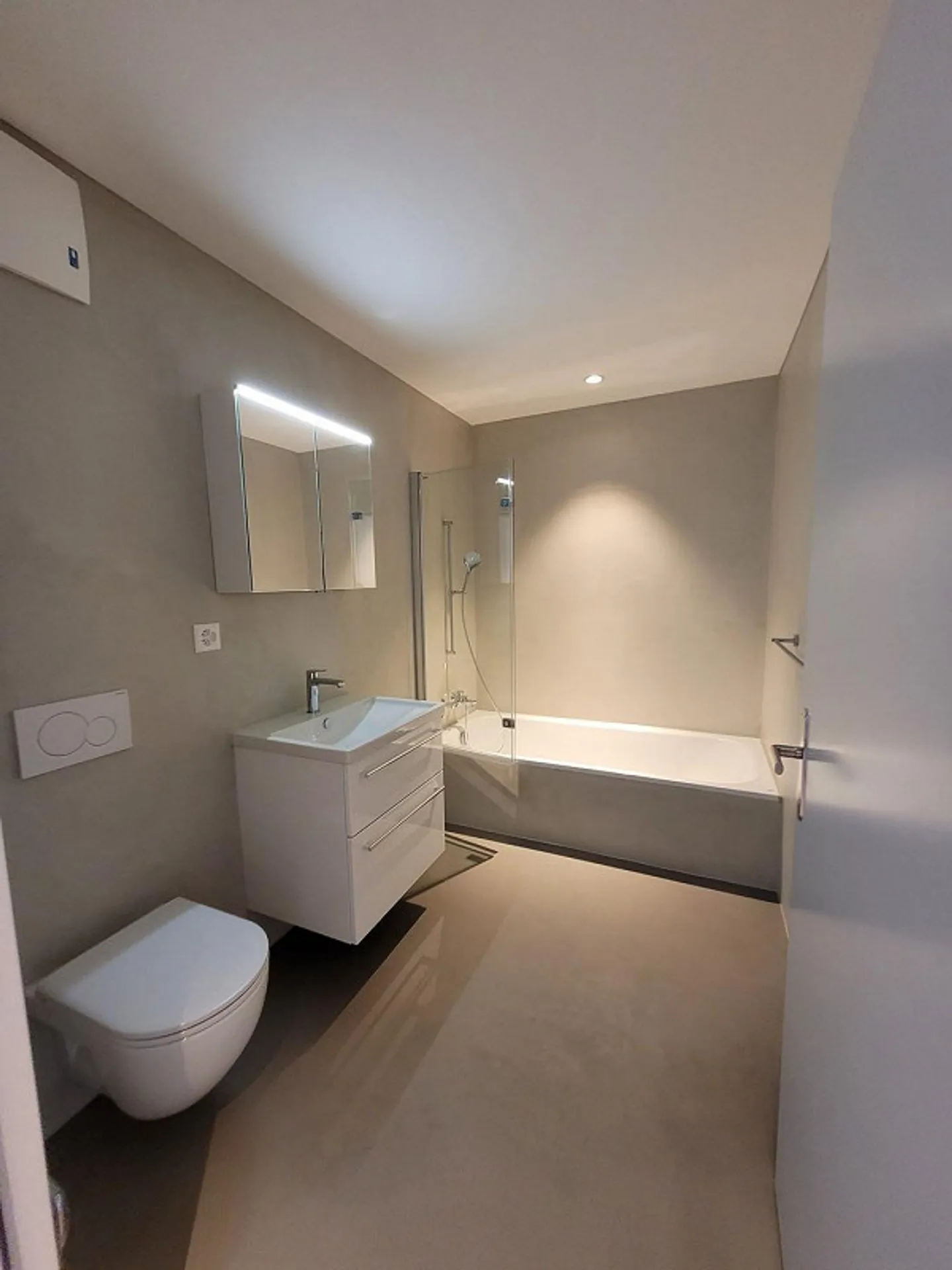 4.5 Zimmer-Attika-Wohnung mit Weitsicht bis zum See - Foto 9 von 13