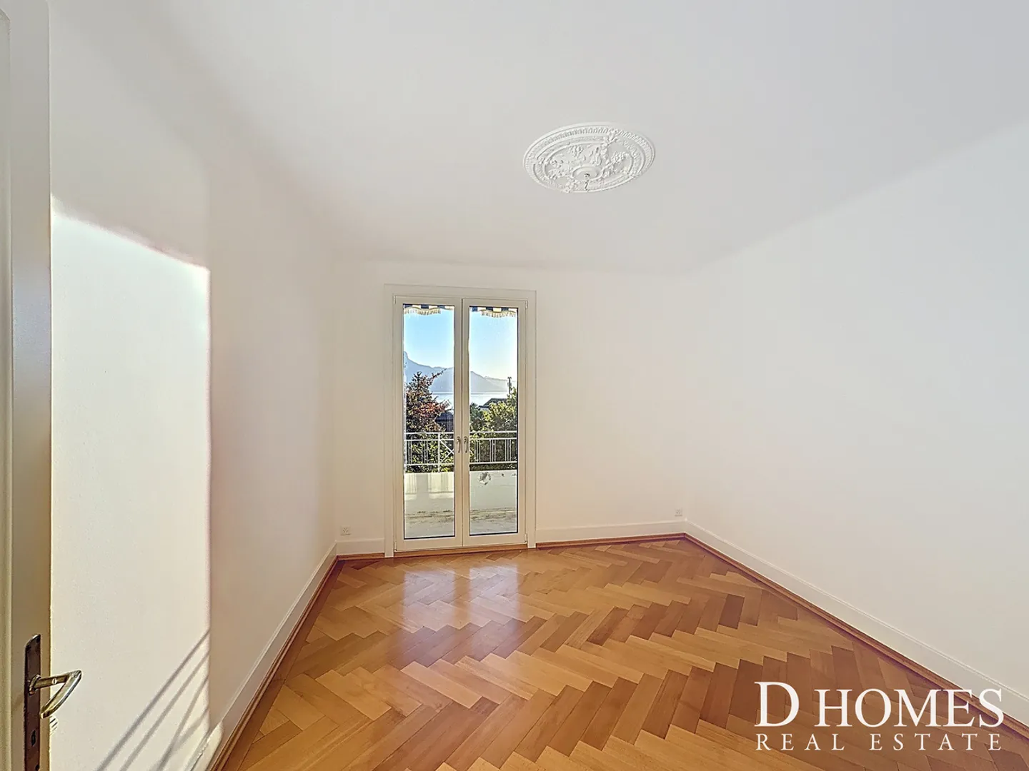 EXCLUSIVITY I Charming property with outbuilding and tree-lined garden - Photo 7 of 13