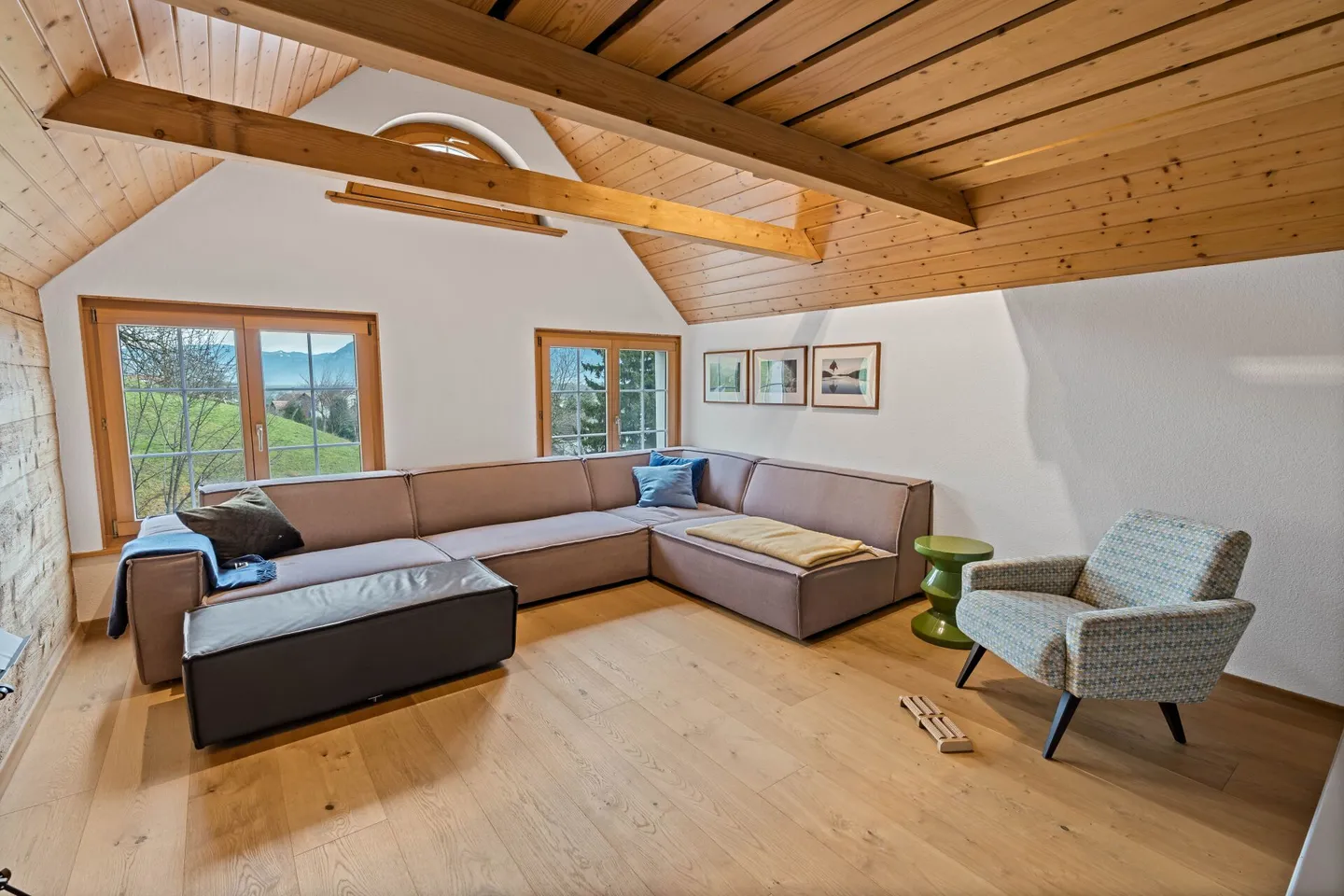 Grosszügige sanierte Liegenschaft mit Studio - Foto 4 von 32