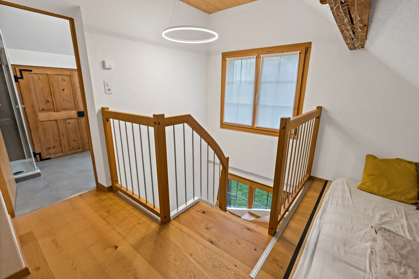 Grosszügige sanierte Liegenschaft mit Studio - Foto 5 von 32