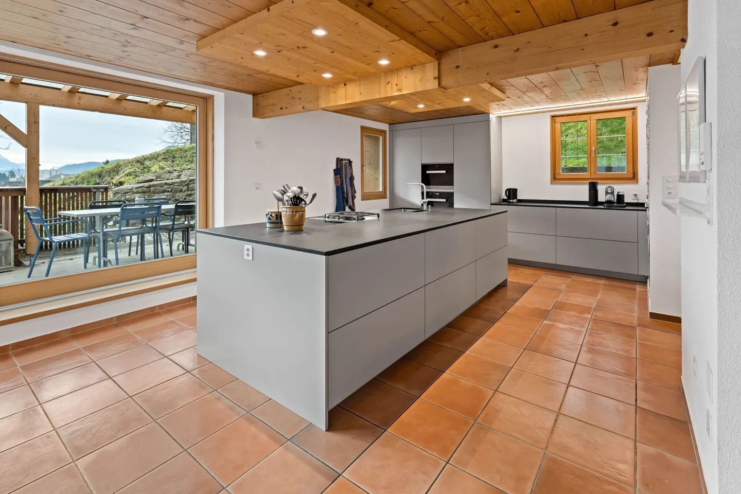 Grosszügige sanierte Liegenschaft mit Studio - Foto 12 von 32