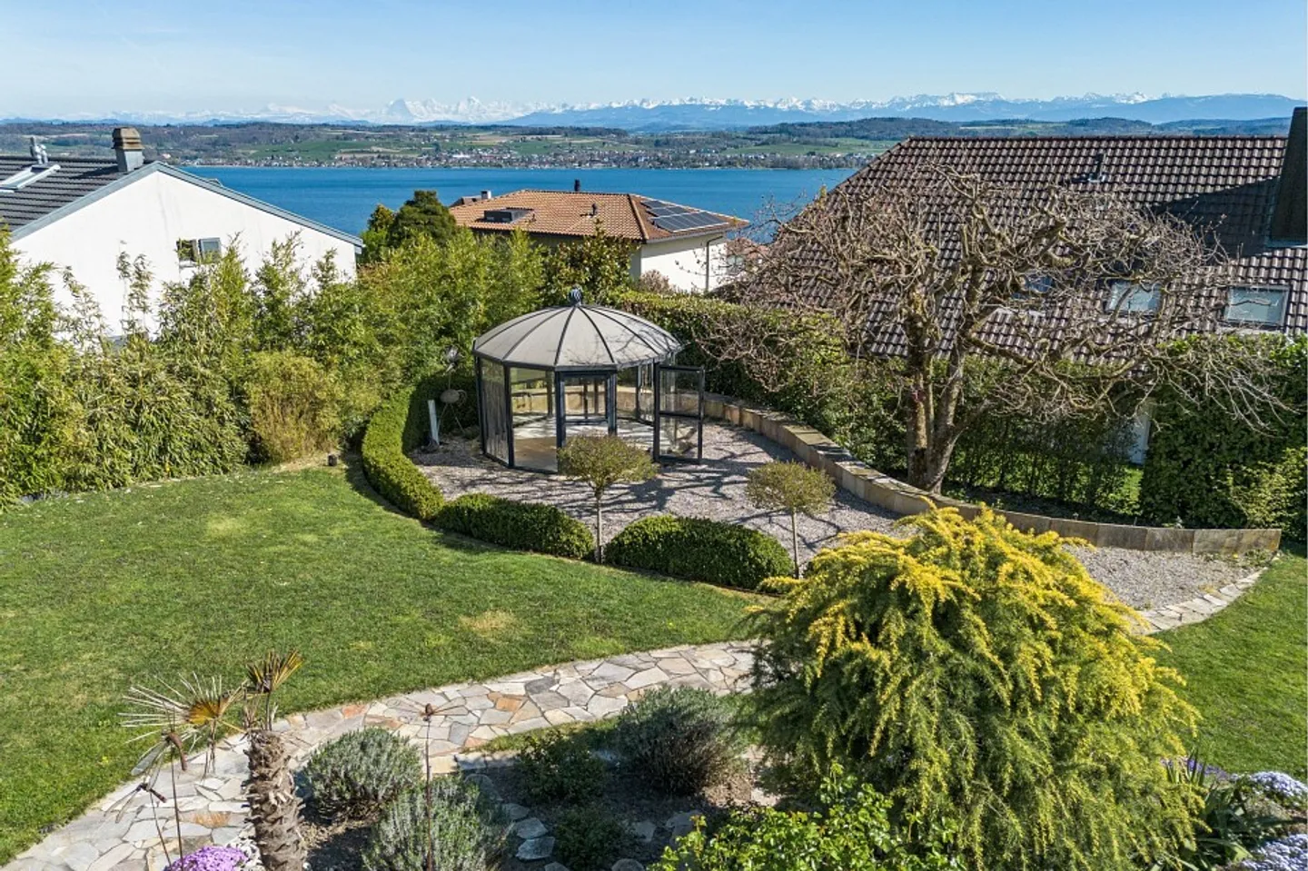 Luxusvilla mit Seeblick - Foto 12 von 13