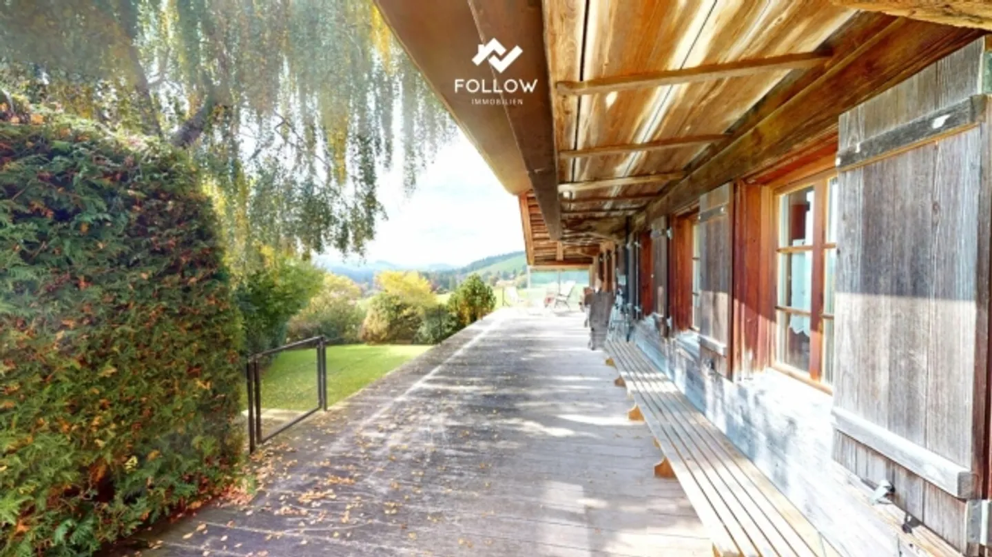 Fattoria convertita e parzialmente ristrutturata in una posizione tranquilla con vista panoramica e garage - Foto 8 di 12
