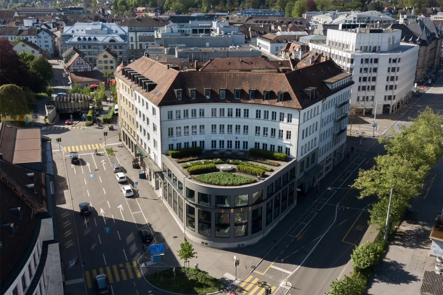 Elektro Auto Tiefgaragenplatz beim Bahnhof Winterthur - Foto 1 von 1