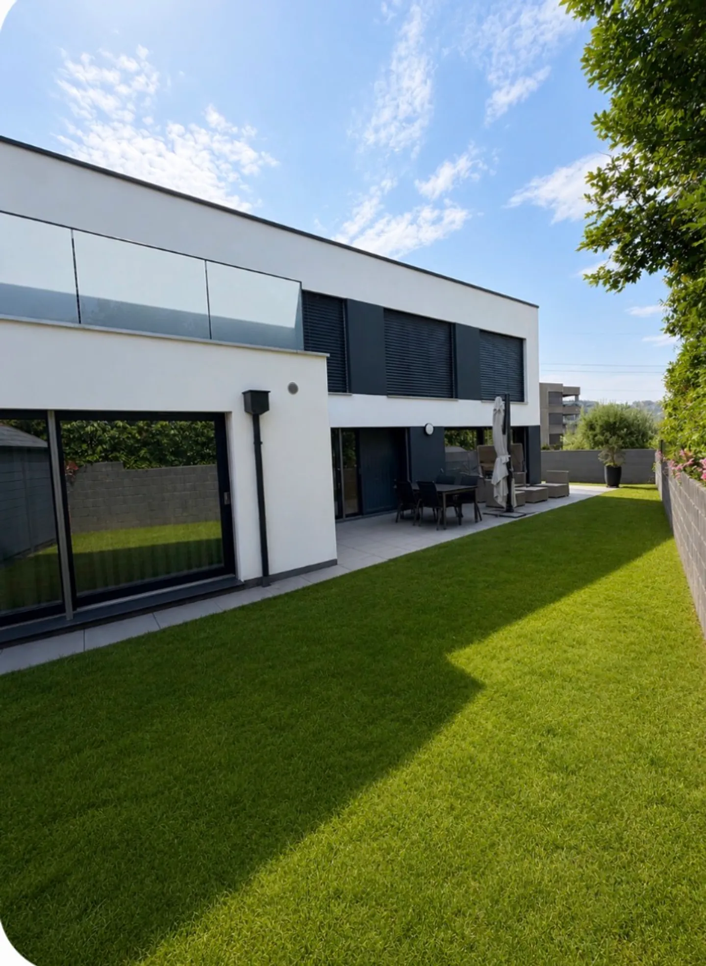 Marly - Magnificent 6.5 Room Villa with Independent Studio - Photo 2 of 13