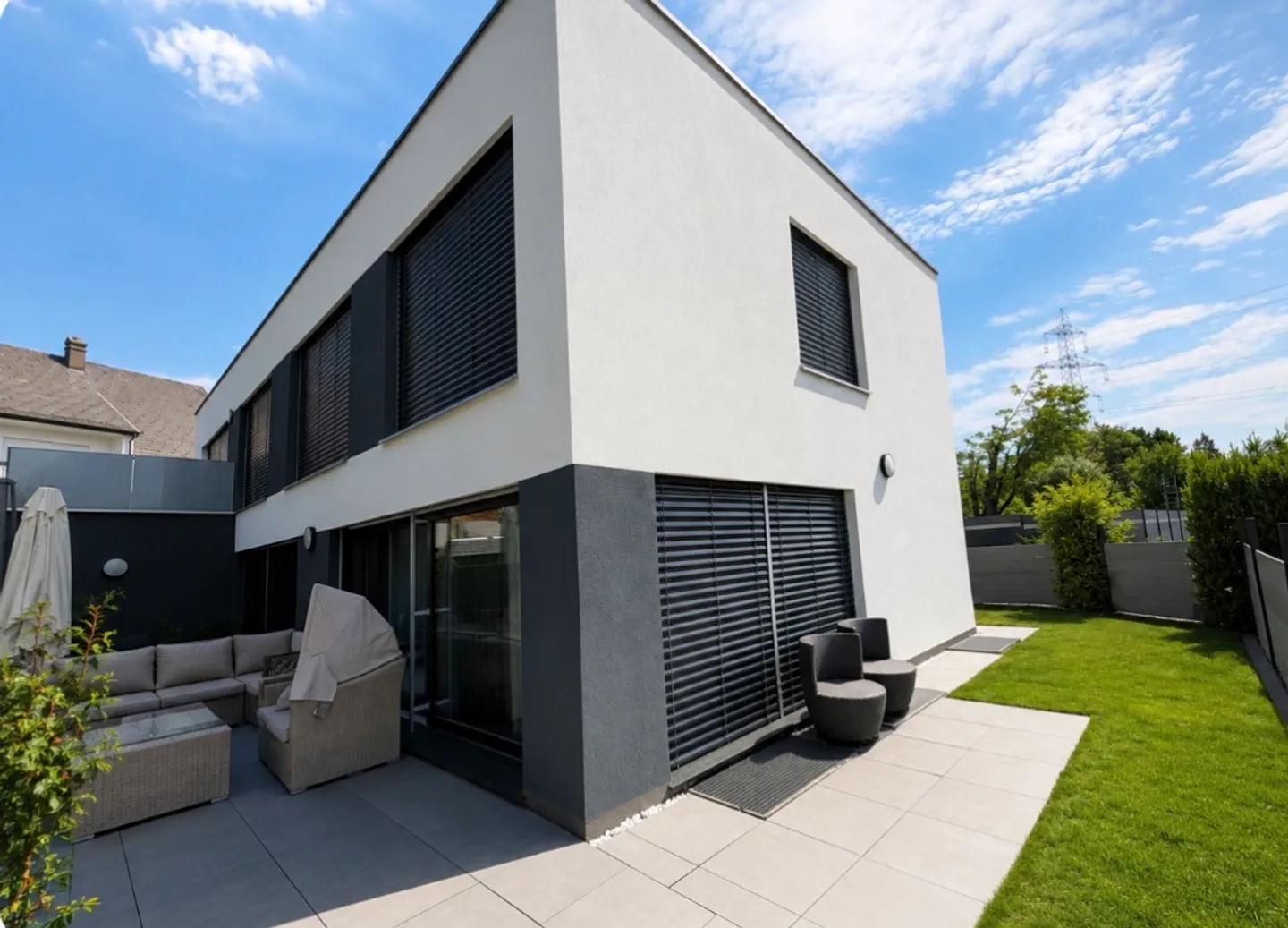 Marly - Magnificent 6.5 Room Villa with Independent Studio - Photo 4 of 13