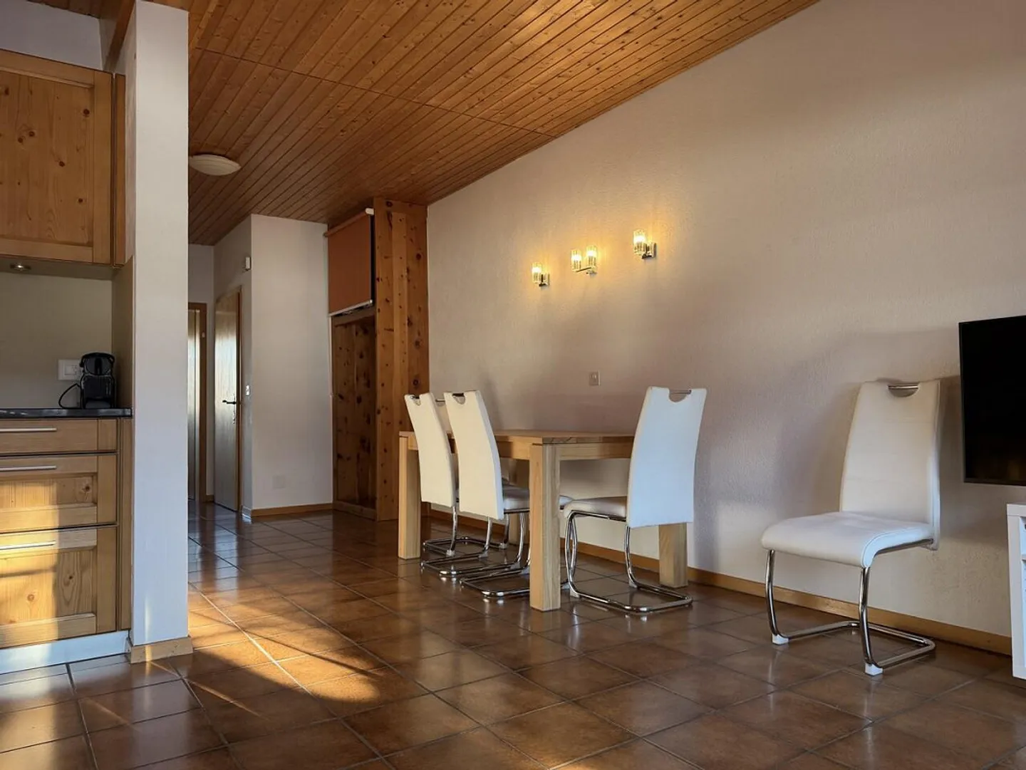 Gemütliche Dachwohnung mit Bergblick - Foto 8 von 10