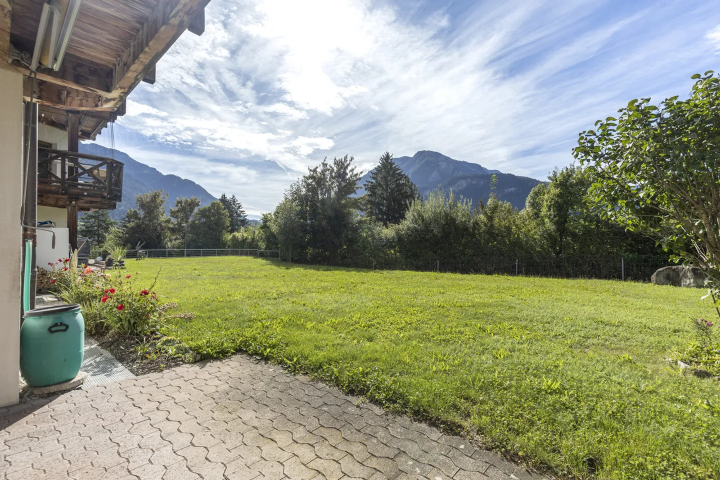 Bonheur de vivre avec beaucoup de soleil et jardin - Photo 8 sur 10