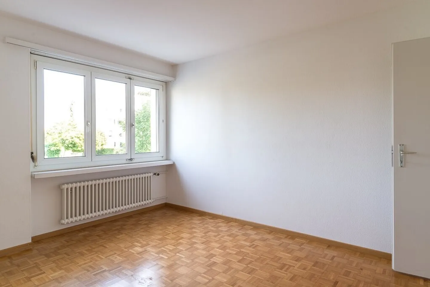 Cozy 3.5 Room Apartment in the Green! - Photo 3 of 7