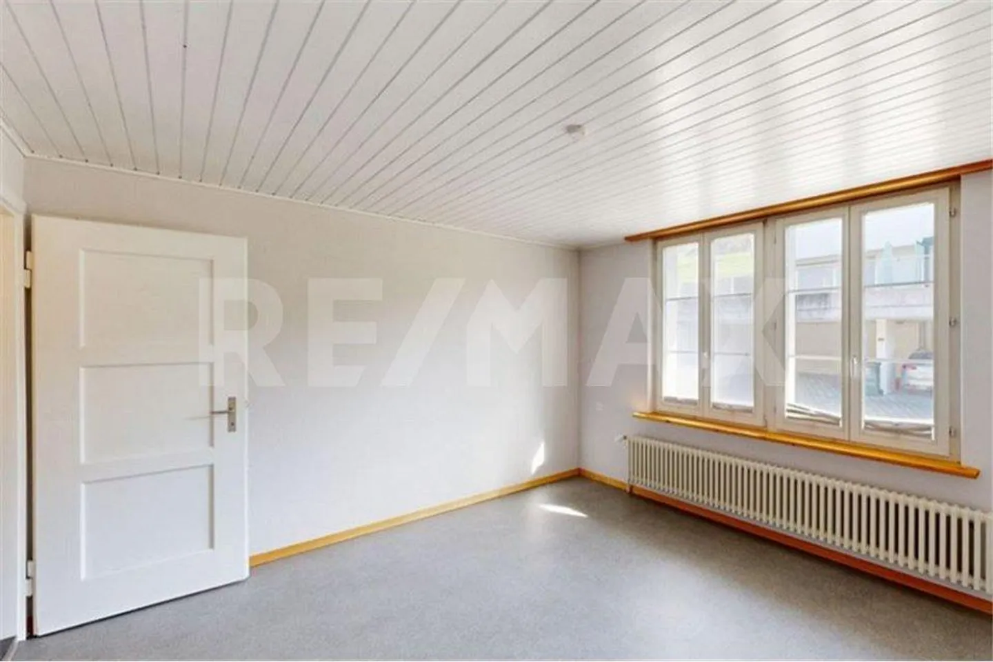 6.5 Room Single Family House in a Quiet Residential Area - Photo 12 of 13